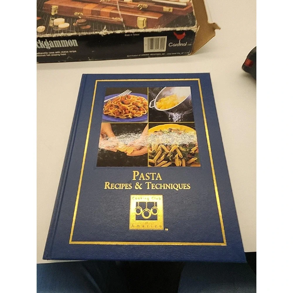 Cooking Club of America Cookbook - Pasta Recipes & Techniques (1997) -Hardcover